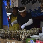 Le vendeur de poissons grillés